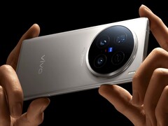 La prima fotocamera ammiraglia Zeiss da 35 mm è stata avvistata presso un ente di certificazione in Cina. (Fonte: Vivo)