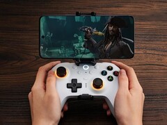 La clip mobile di 8BitDo per il controller wireless 8BitDo Ultimate 2 funziona con gli smartphone di grandi dimensioni. (Fonte: 8BitDo)