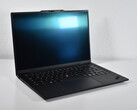 Aggiunte sorprendenti: Lenovo lancia ufficialmente altre opzioni per ThinkPad X1 Carbon Gen 13 (nella foto: Computer portatile Lenovo ThinkPad X1 Carbon Gen 13, fonte immagine: Benjamin Herzig/Notebookcheck.net)