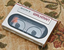 Il lettore Walkman WM-10 è un po' troppo costoso per essere confrontato con l'M4440 e il CP13 (Fonte: MySKU)