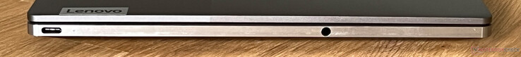 A sinistra: USB-C 4.0 con Thunderbolt 4 (40 Gbit/s, DisplayPort modalità ALT 1.4, Power Delivery 3.0), audio da 3,5 mm