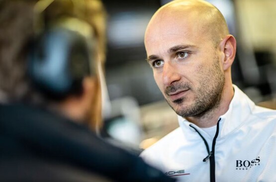 Il pilota di sviluppo Porsche Lars Kern al Nürburgring. (Fonte: Porsche)