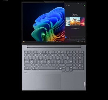 Schermo e tastiera di Lenovo ThinkBook 16 Gen 7 (fonte: Lenovo)