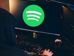 I criminali informatici cercano di attirare gli utenti di Spotify su siti web fraudolenti attraverso playlist ingannevoli e podcast spam. (Fonte: Pexels / Anete Lusina)