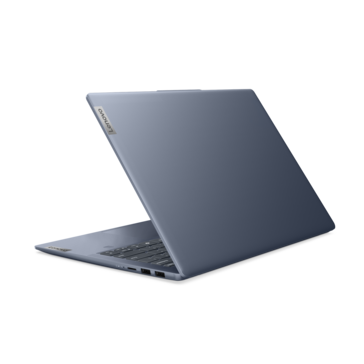 Lenovo è riuscita comunque a inserire due porte USB Tipo-A nel suo IdeaPad Slim 5x. (Fonte: Lenovo)