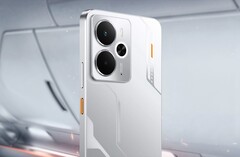 Il Realme 14 5G presenta un design ispirato al mecha con accenti di colore arancione. (Fonte immagine: Realme)