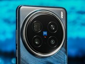 La nuova fotocamera Zeiss ha impressionato i primi recensori internazionali di smartphone, alcuni dei quali si sono recati in Cina con un Galaxy S24 Ultra o un iPhone 16 Pro. (Fonte: Vivo)