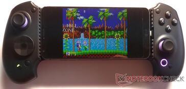 Giocando a Sonic the Hedgehog si è sentito subito a casa con il controller Abxylute S9. (Fonte: Notebookcheck)