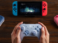 L&#039;8BitDo Ultimate 2C Bluetooth misura 147 x 103 x 61 mm e pesa 225 g. (Fonte: 8BitDo)