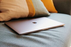 Apple secondo quanto riferito, sta testando i nuovi Mac con motore M4 e almeno 16 GB di RAM (Fonte immagine: Elise Bouet, Unsplash)