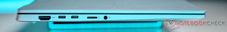 A sinistra: HDMI 2.1, 2x USB-C 4.0 (40 Gbit/s, DisplayPort modalità ALT 1.4, lettore di schede microSD, audio 3,5-mm