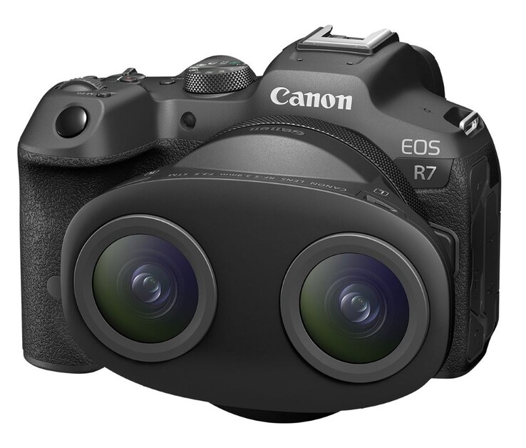 La fotocamera mirrorless Canon EOS R7 è l'unico modello compatibile con l'obiettivo Dual Fisheye. (Fonte: Canon)