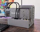 Il mini PC eGPU dock di Beelink è ora open-source. (Fonte: Notebookcheck / Allen Ngo)