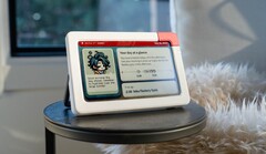 Il Calendario Inku ha un&#039;interfaccia che ricorda un Pokédex. (Fonte: Inkboard Inc via Kickstarter)