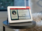 Il Calendario Inku ha un'interfaccia che ricorda un Pokédex. (Fonte: Inkboard Inc via Kickstarter)