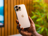 Apple potrebbe salvare un importante aggiornamento della fotocamera per l'iPhone 18 Pro e l'iPhone 18 Pro Max. (Fonte immagine: Sayan Majhi - Unsplash)