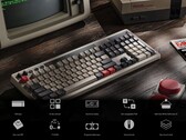 La nuova tastiera meccanica 8BitDo Retro 108 è una versione senza compromessi della tastiera meccanica esistente di 8BitDo. (Fonte immagine: 8BitDo - modificata)