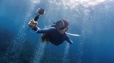 Insta360 Ace Pro 2 è ora impermeabile fino a 39 piedi (Fonte immagine : Insta360)