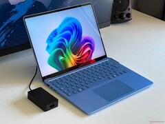 Un noto leaker dell&#039;universo Windows ha fornito alcuni dettagli chiave sulla linea Surface prevista da Microsoft nel 2025. (Fonte: Notebookcheck).