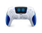 Il controller Astro Bot Limited Edition presenta gli occhi di Astro sul touchpad. (Fonte immagine: PlayStation on X/Twitter)