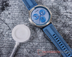 Huawei vende il Watch GT 5 in due dimensioni e con diverse finiture. (Fonte: Notebookcheck)