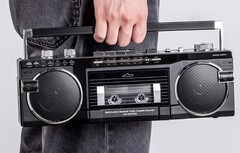 Sanwa Supply lancia uno stereo portatile multifunzione Bluetooth che può rippare cassette in file MP3. (Fonte: Sanwa Supply)