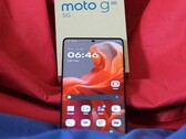 Recensione dello smartphone Motorola Moto G85 - un telefono di fascia media con un display a 120 Hz quasi senza bordi