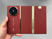 Huawei Mate XT completamente dispiegato (Fonte immagine: @feni_book)