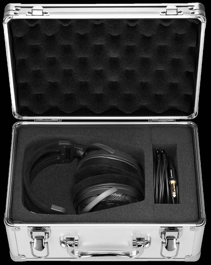 L'ATH-ADX3000 viene fornito con un cavo audio staccabile A2DC da 3 metri (9,8 piedi) con un connettore da 6,5 mm (1/4"). (Fonte immagine: Audio-Technica)