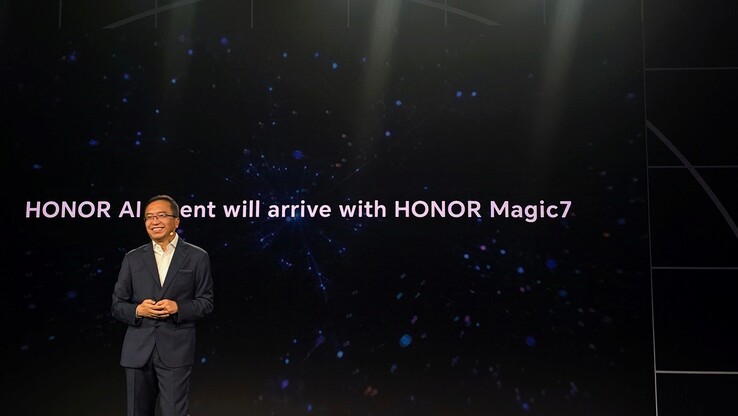 Honor Il CEO George Zhao presenta l'ultimo agente AI del marchio. (Fonte: Digital Chat Station via Weibo)