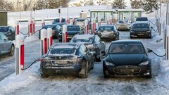 La Model Y RWD con celle LFP può ora caricarsi molto più velocemente in inverno (Fonte: Geir Olsen/Motor)