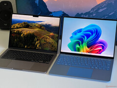 MacBook Air 13 M3 (sinistra) vs. Surface Laptop 13 (destra)