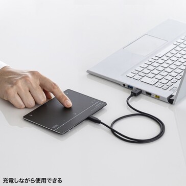 Sanwa MA-PG521GB si ricarica tramite USB-C e può essere utilizzato durante la ricarica. (Fonte: Sanwa Supply)