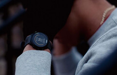 Il Forerunner 945 è uno dei tre vecchi smartwatch Forerunner in linea per un nuovo aggiornamento. (Fonte: Garmin)