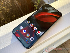 Il Pixel 9 Pro è uno dei dodici dispositivi Pixel idonei all&#039;aggiornamento AP4A.250205.002 di Google. (Fonte: Notebookcheck)