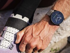 Una nuova versione in titanio del Suunto Race S originale (sopra) verrà lanciata a breve. (Fonte: Suunto)