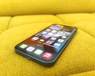 Si vocifera che l'iPhone SE 4 arriverà con una serie di eccellenti aggiornamenti, tra cui un display OLED probabilmente proveniente dall'iPhone 13. (Fonte: Notebookcheck)