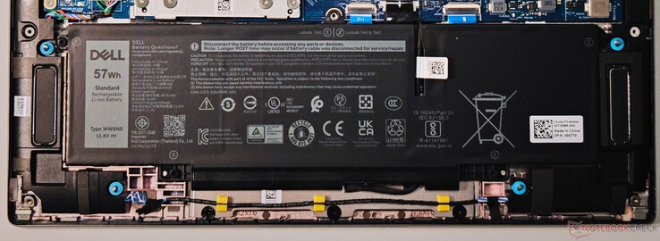 La batteria da 57 Whr fornisce una riserva sufficiente per una giornata lavorativa media