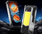 Il WP100 Titan combina smartphone, power bank, proiettore, torcia e sirena in un unico dispositivo (Fonte: Oukitel)