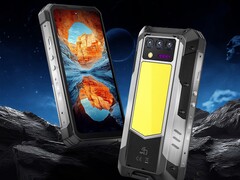 Il WP100 Titan combina smartphone, power bank, proiettore, torcia e sirena in un unico dispositivo (Fonte: Oukitel)