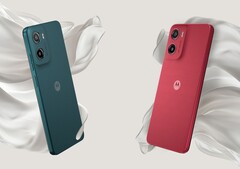 Il Moto G05 è disponibile nelle colorazioni Plum Red e Forest Green (Fonte: Motorola)