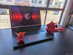 Titan 18 HX AI è il nuovo portatile da gioco di punta di MSI (fonte: immagine): Notebookcheck. PSA: questa è un&#039;immagine della Titan 18 HX di ultima generazione e sarà presto aggiornata)