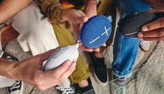 L&#039;altoparlante Bluetooth portatile Miniroll di Ultimate Ears ha un design simile a quello del Google Nest Mini (Fonte: Logitech)