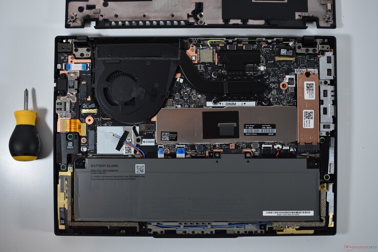 Lenovo ThinkPad P14s Gen 5 AMD: Interno