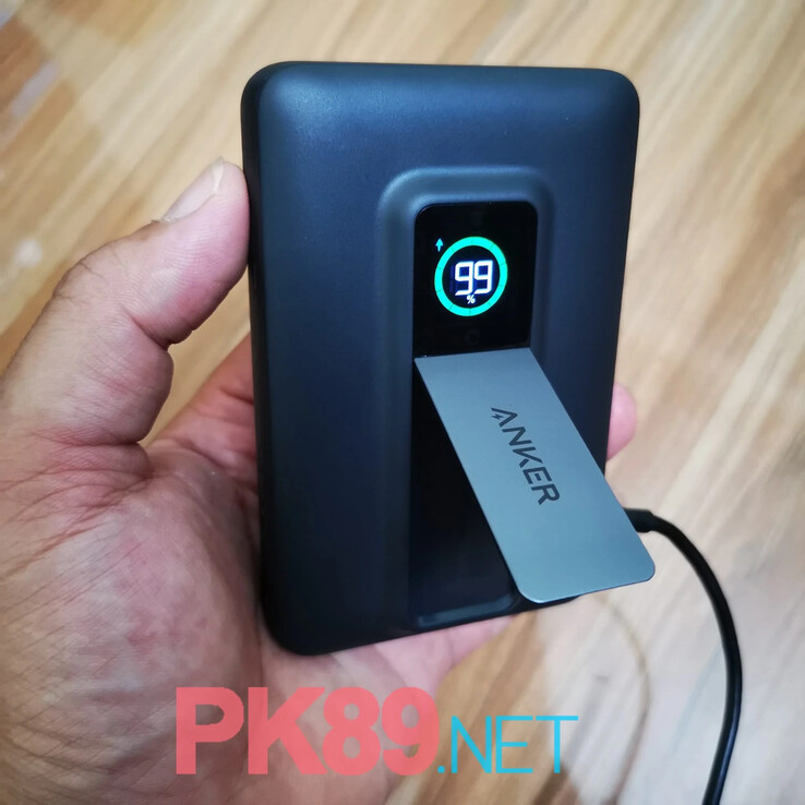 Un'immagine che mostra il presunto nuovo power bank Anker MagGo. (Fonte: PK89.net)