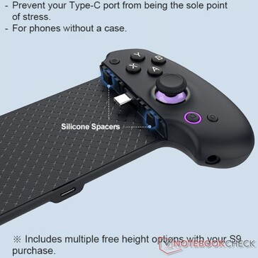 I distanziatori in silicone saranno inclusi nel controller S9 per aiutare la presa dei telefoni nudi sul lato del connettore USB-C del dock. (Fonte: Abxylute)